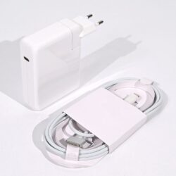 Punjač za MacBook 140W Type C sa C-C kablom