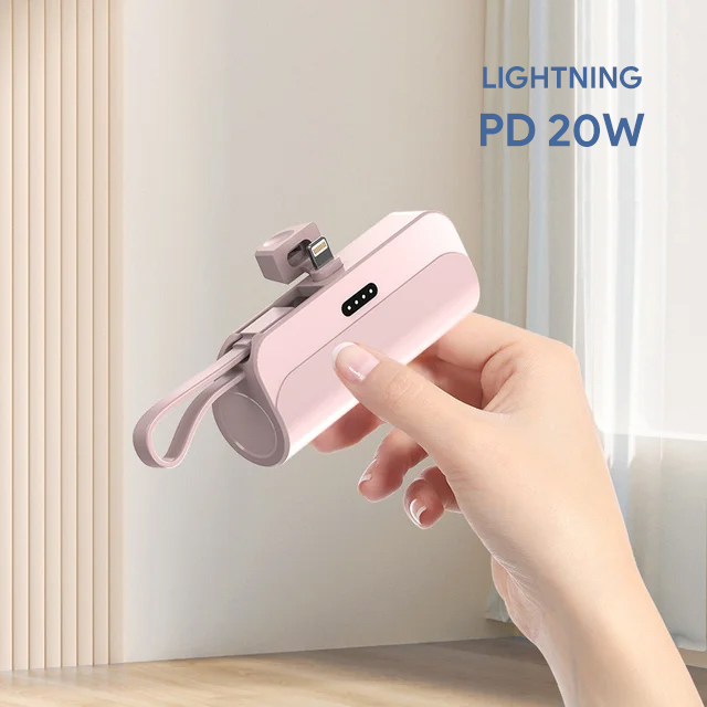 back-up-baterija-privezak-lightning-roze-211798-336760.png Power bank prenosiva baterija privezak 5000mAh lightning roze - Slika 1